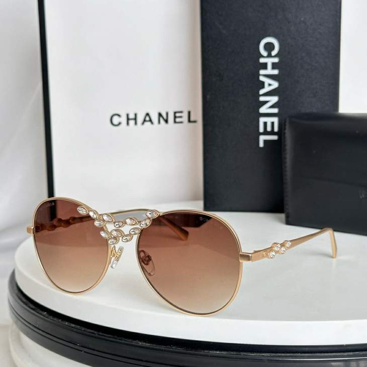 Picture of Chanel Sunglasses _SKUfw76721379fw